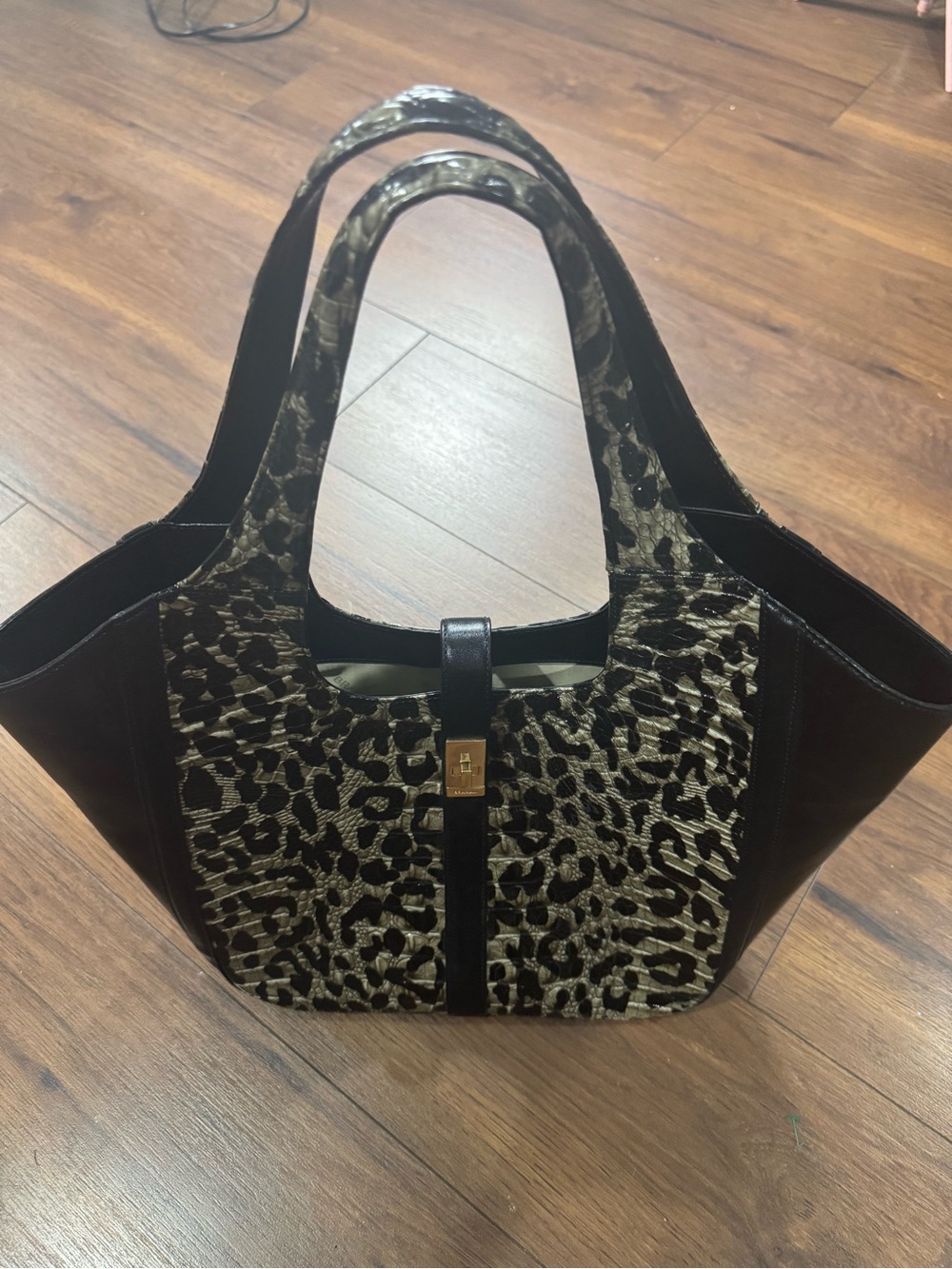Rare Brahmin Carla Oversized Market Tote Snow Leopard Snowfall Leather HTF - Picture 8 of 9